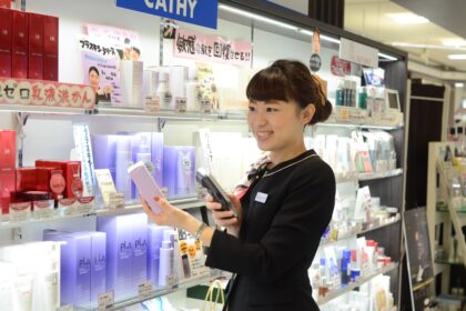 10月リニューアルオープン パルファンでの美容部員 イオンモール各務原店 正社員 パルファン採用 求人サイト 株式会社くわこや