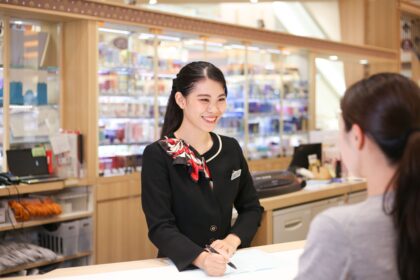 流行りのコスメをご案内できる美容部員 イオンモール各務原店 正社員 パルファン採用 求人サイト 株式会社くわこや